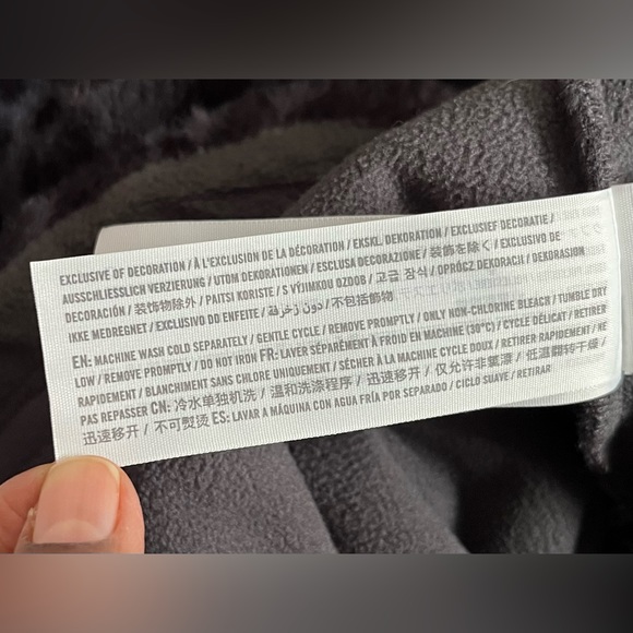 Abercrombie & Fitch Leopard Faux Fur Half Zip Jacket Pullover Sweatshirt Size M - Picture 11 of 11